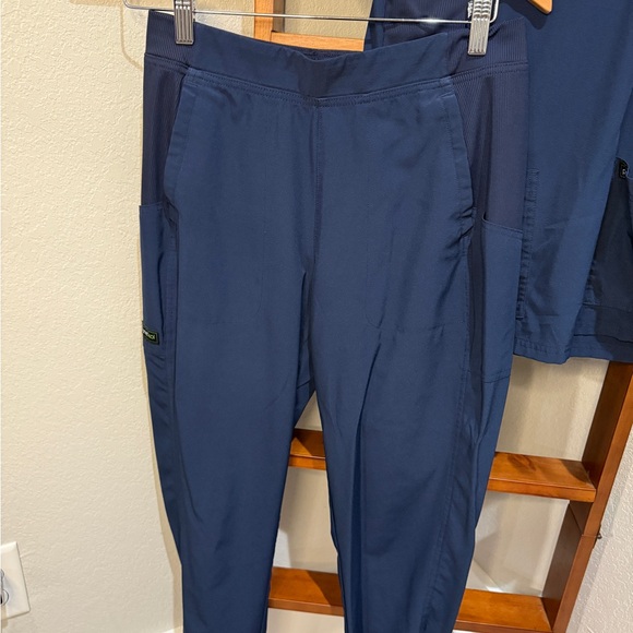 Planet Koi S/S Navy Blue Scrub Set - Picture 4 of 5